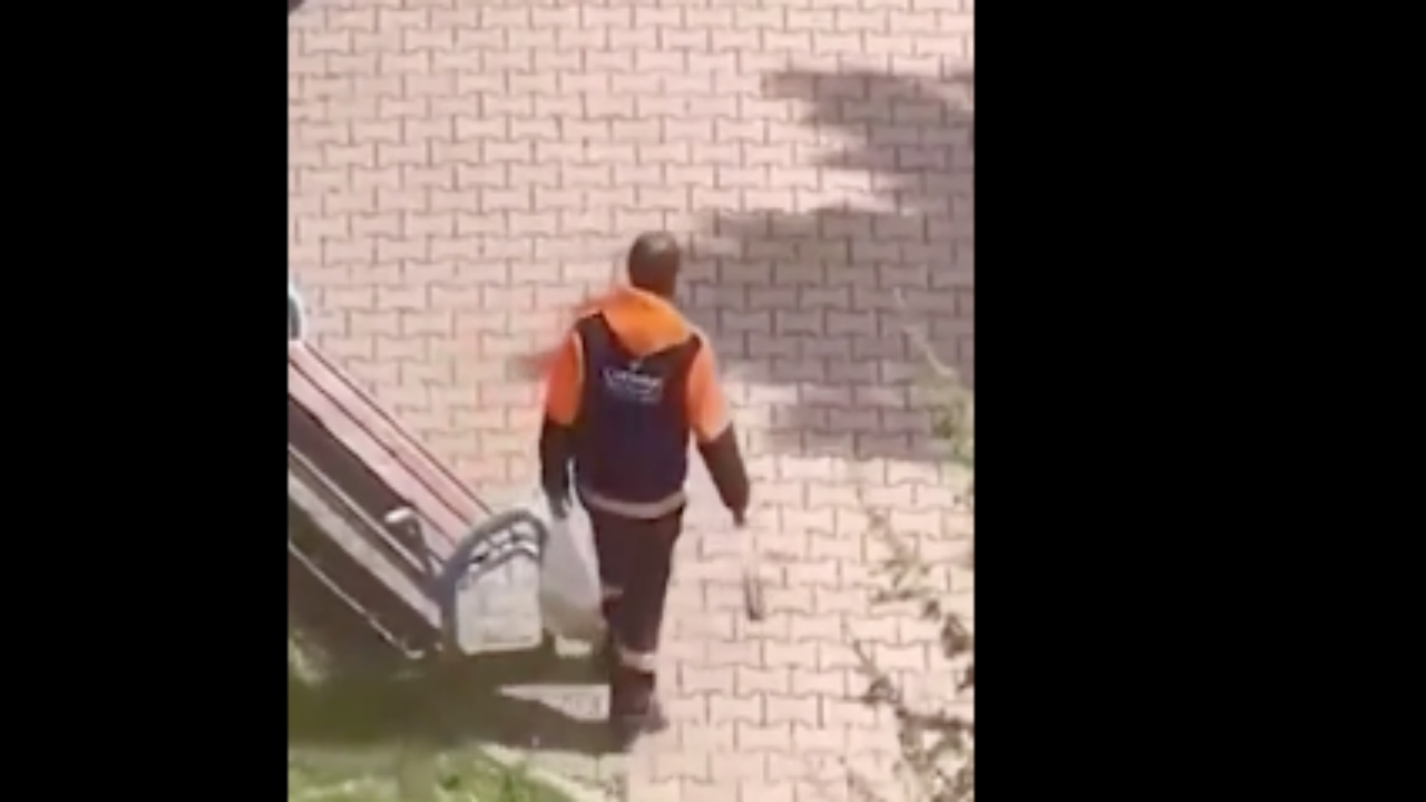 Foto - Yaptığı rezilliği kayda aldı, yetmedi, sanki bir haltmış gibi paylaştı! Sizde hiç utanma yok mu namussuzlar