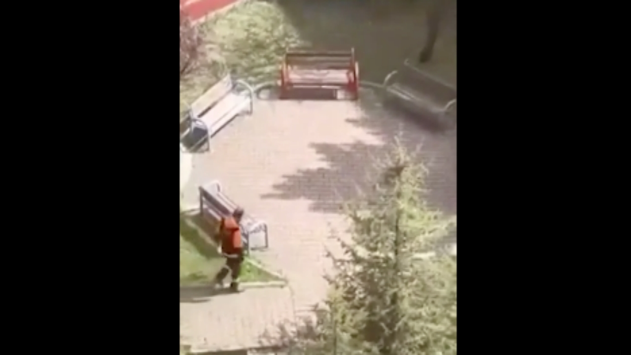 Foto - Yaptığı rezilliği kayda aldı, yetmedi, sanki bir haltmış gibi paylaştı! Sizde hiç utanma yok mu namussuzlar