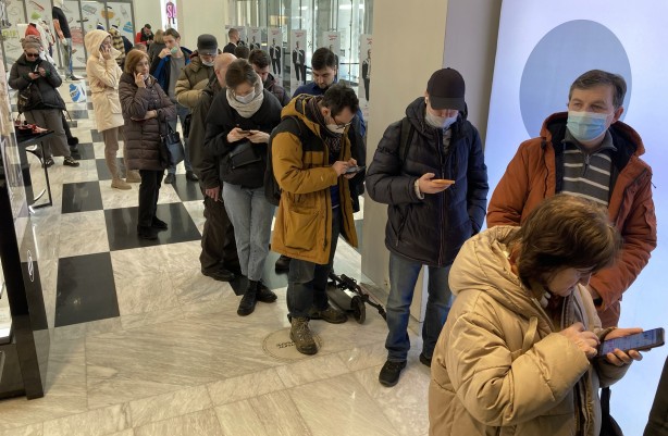 Foto - Yaptırımlar Rus halkını fena vurdu