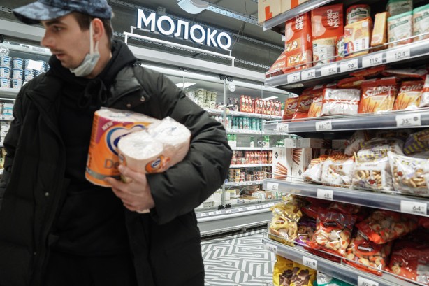 Foto - Yaptırımlar Rus halkını fena vurdu