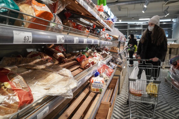 Foto - Yaptırımlar Rus halkını fena vurdu