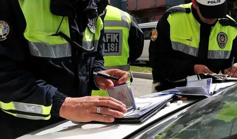 Foto - Yaptırmayan yanıyor cezası 6 bin 275 TL! Şimdilik 1 milyon araca ceza kesildi