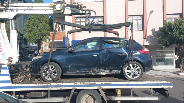 Foto - Yaralı yakınları 'ambulans geç geldi' iddiasıyla polise saldırdı