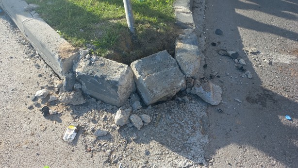 Foto - Yaralı yakınları 'ambulans geç geldi' iddiasıyla polise saldırdı