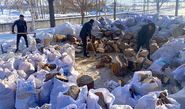 Yardımlaşmanın böylesi! Ardahanlı vatandaşlardan duygulandıran davranış