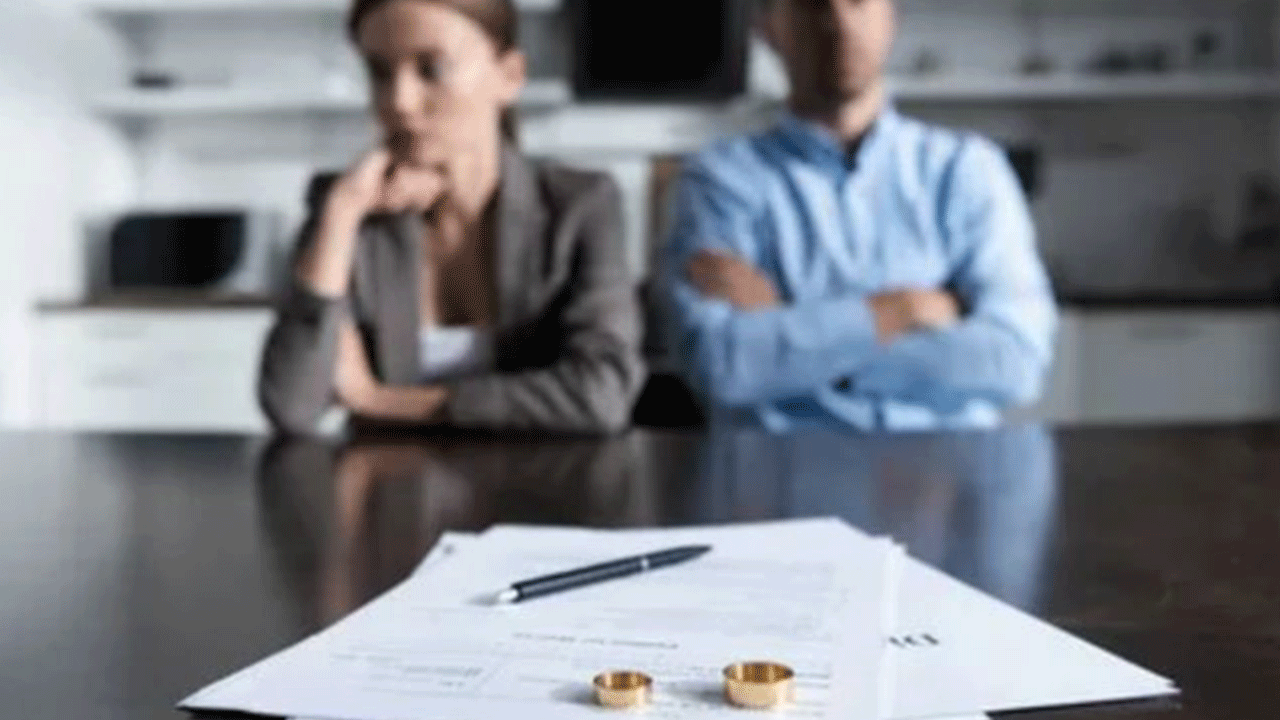 Yargıtay'dan emsal karar: Bunu yapmak boşanma sebebi sayılacak!