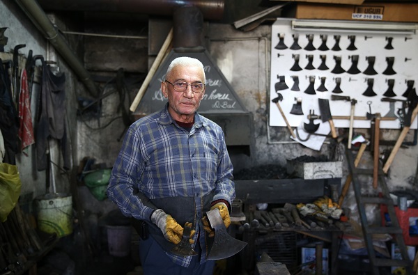 Foto - Yarım asırdır baltalar böyle şekilleniyor