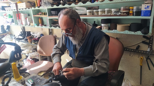 Foto - Yarım asırdır ekmeğini böyle kazanıyor