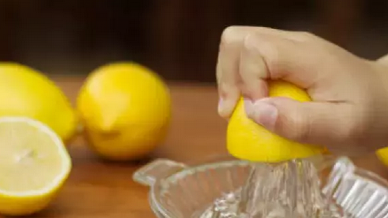 Foto - Yarım limon bakın neye iyi geliyor: Limonu buzdolabında saklarsanız ne olur? Gün boyunca sadece deneyin