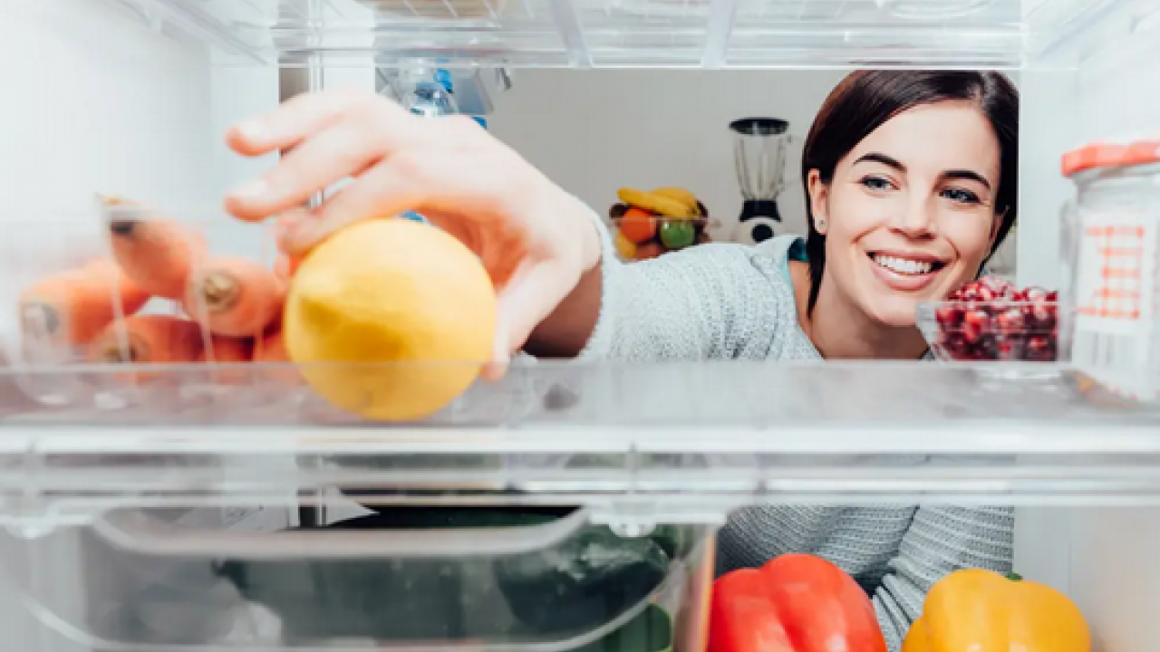 Foto - Yarım limon bakın neye iyi geliyor: Limonu buzdolabında saklarsanız ne olur? Gün boyunca sadece deneyin