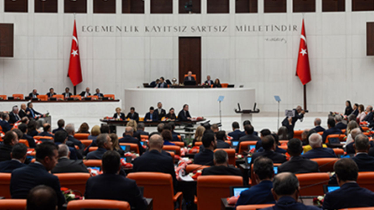 Foto - 'Yarın herkesin feryat edeceği felaket bir proje' deniyordu! İklim Kanunu geçti