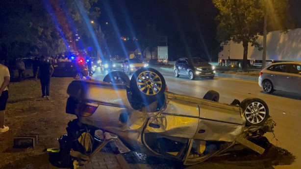 Foto - Yarışan otomobiller kaza yaptı