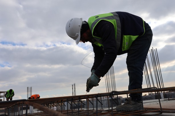 Foto - Yaş ortalaması giderek yükseliyor! İnşaat sektöründe büyük tehlike