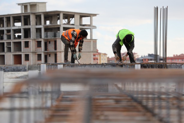 Foto - Yaş ortalaması giderek yükseliyor! İnşaat sektöründe büyük tehlike
