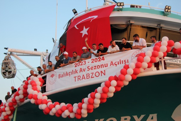Foto - Yasak bitti denizciler dualarla denize açıldı!