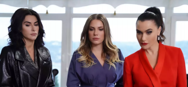 Foto - Yasak Elma'dan ayrılan ünlü oyuncu sonunda patladı! O sahne gerçekten saçmaydı, saygısızlıktı