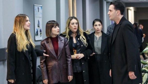 Yasak Elma'dan ayrılan ünlü oyuncu sonunda patladı! O sahne gerçekten saçmaydı, saygısızlıktı