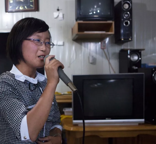 Foto - Yasak olmasına rağmen ortaya çıkardı! Nükleer gücü olan ülkede olay görüntüler