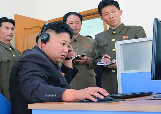 Yasak olmasına rağmen ortaya çıkardı! Nükleer gücü olan ülkede olay görüntüler