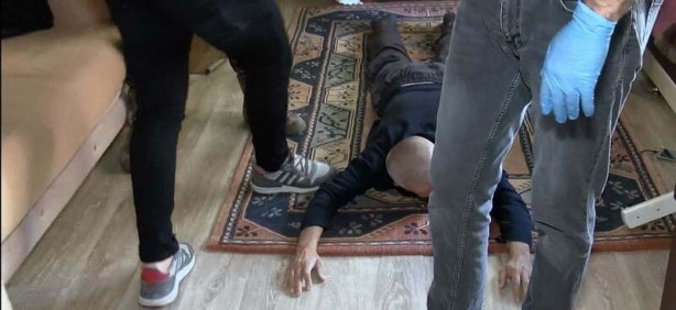 Foto - Yasak öncesi İstanbul sokaklarında nefes kesen operasyon
