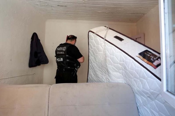 Foto - Yasak öncesi İstanbul sokaklarında nefes kesen operasyon