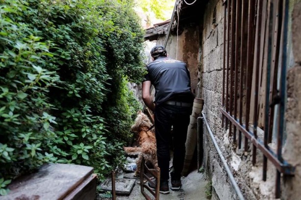 Foto - Yasak öncesi İstanbul sokaklarında nefes kesen operasyon