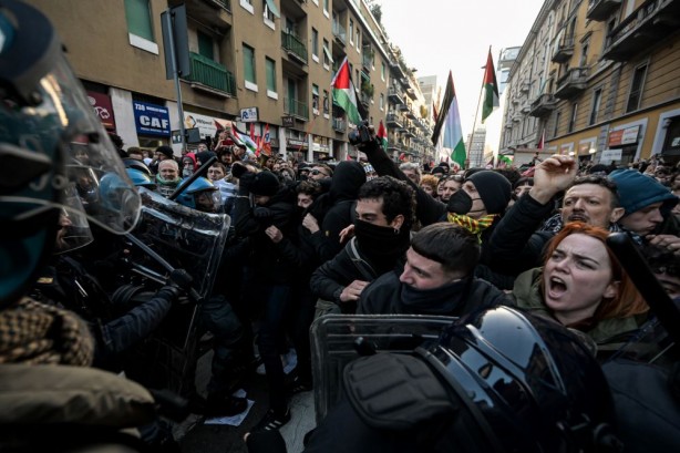 Foto - Yasaklanmasına rağmen binlerce kişi Filistin için sokaklarda