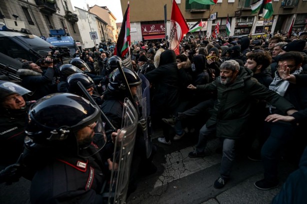 Foto - Yasaklanmasına rağmen binlerce kişi Filistin için sokaklarda