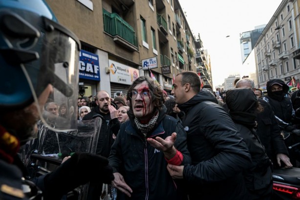 Foto - Yasaklanmasına rağmen binlerce kişi Filistin için sokaklarda