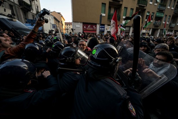 Foto - Yasaklanmasına rağmen binlerce kişi Filistin için sokaklarda