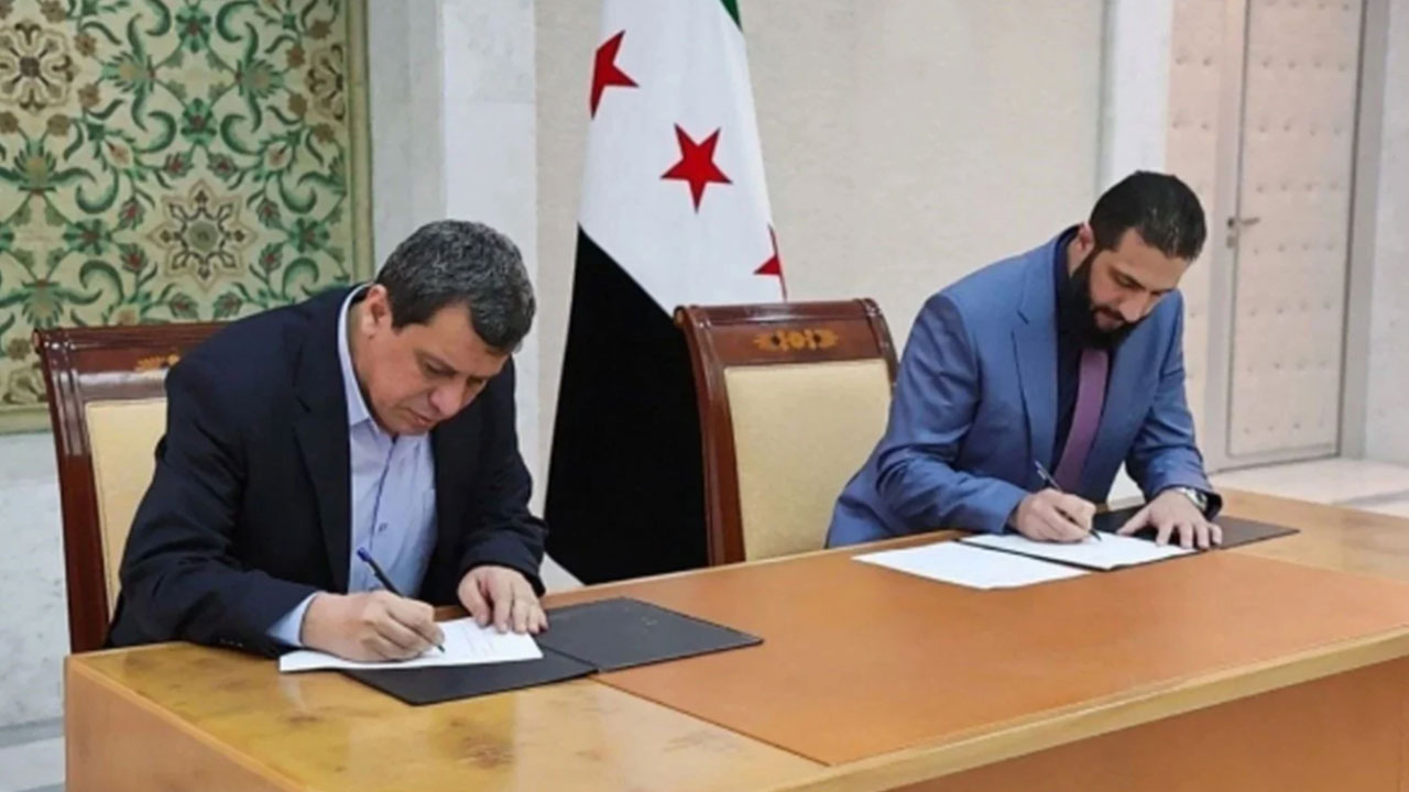 Foto - Türk kamuoyunu çileden çıkartacak gelişme! Neler oluyor: El Şara'nın yerine geçip özel af ilan etti