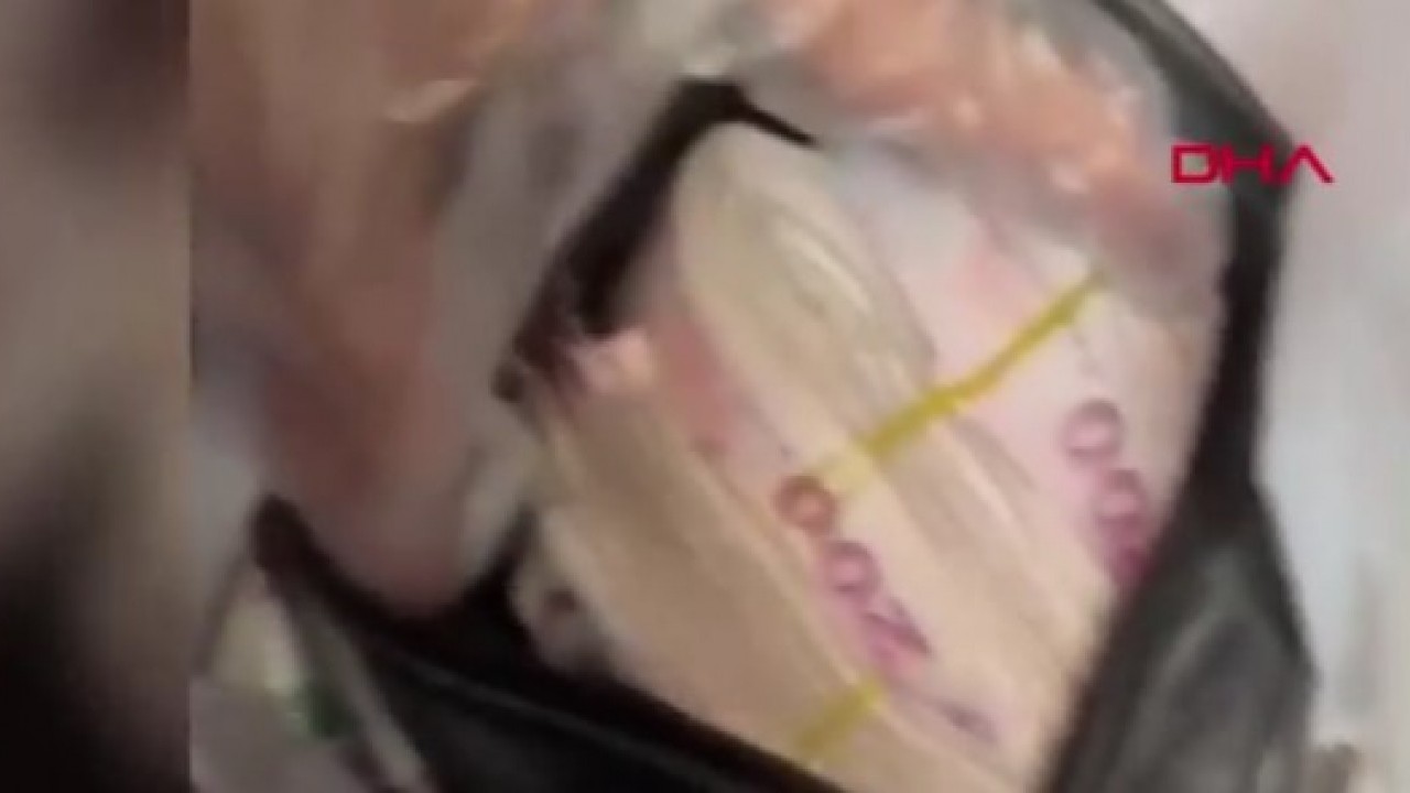 Foto - Yaşıdan başından utan! Elinde bastonuyla yaptığı işe bak!