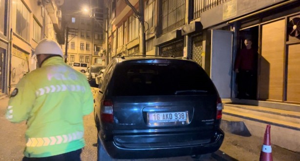 Foto - Yaşından başından utan! Hem alkollü hem pişkin