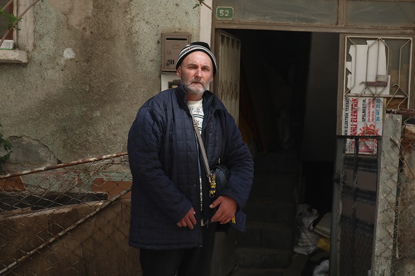 Foto - Yaşlı adamın içler acısı hali! Bir ev 8 senede bu hale nasıl gelir? 