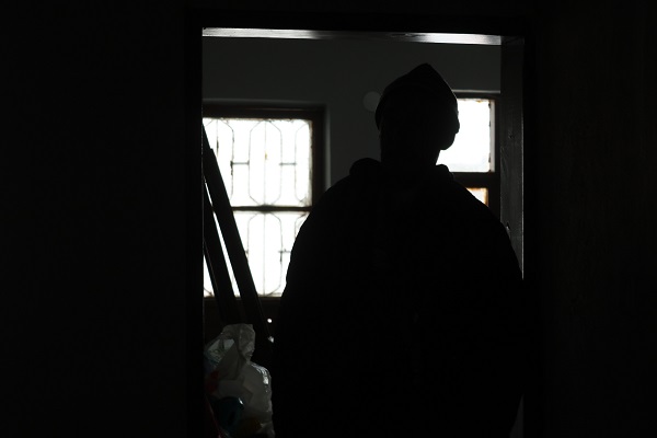 Foto - Yaşlı adamın içler acısı hali! Bir ev 8 senede bu hale nasıl gelir? 