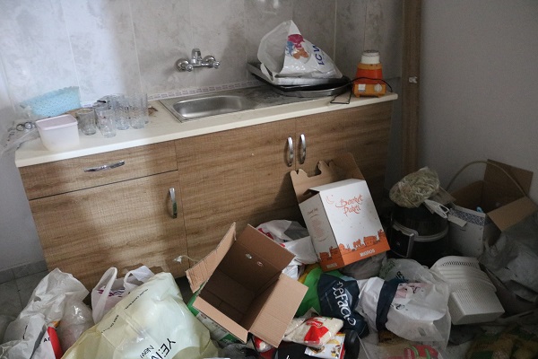 Foto - Yaşlı adamın içler acısı hali! Bir ev 8 senede bu hale nasıl gelir? 