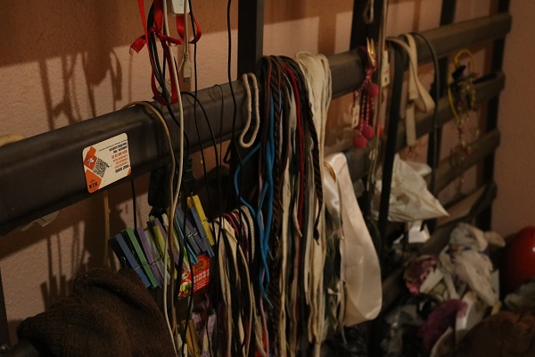 Foto - Yaşlı adamın içler acısı hali! Bir ev 8 senede bu hale nasıl gelir? 