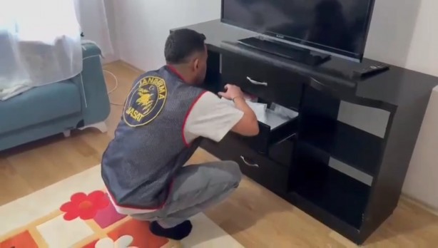 Foto - Yaşlı kadına öyle bir oyun yaptılar ki: Böyle dolandırıcılık şeytanın aklına gelmez!