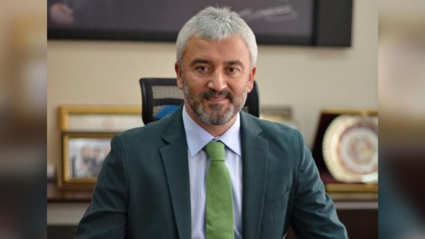 Foto - Yaşlı vatandaş, İYİ Partili belediye başkan adayından öyle bir şey istedi ki, ağızlar açık kaldı! Duyunca "Yok artık" diyeceksiniz