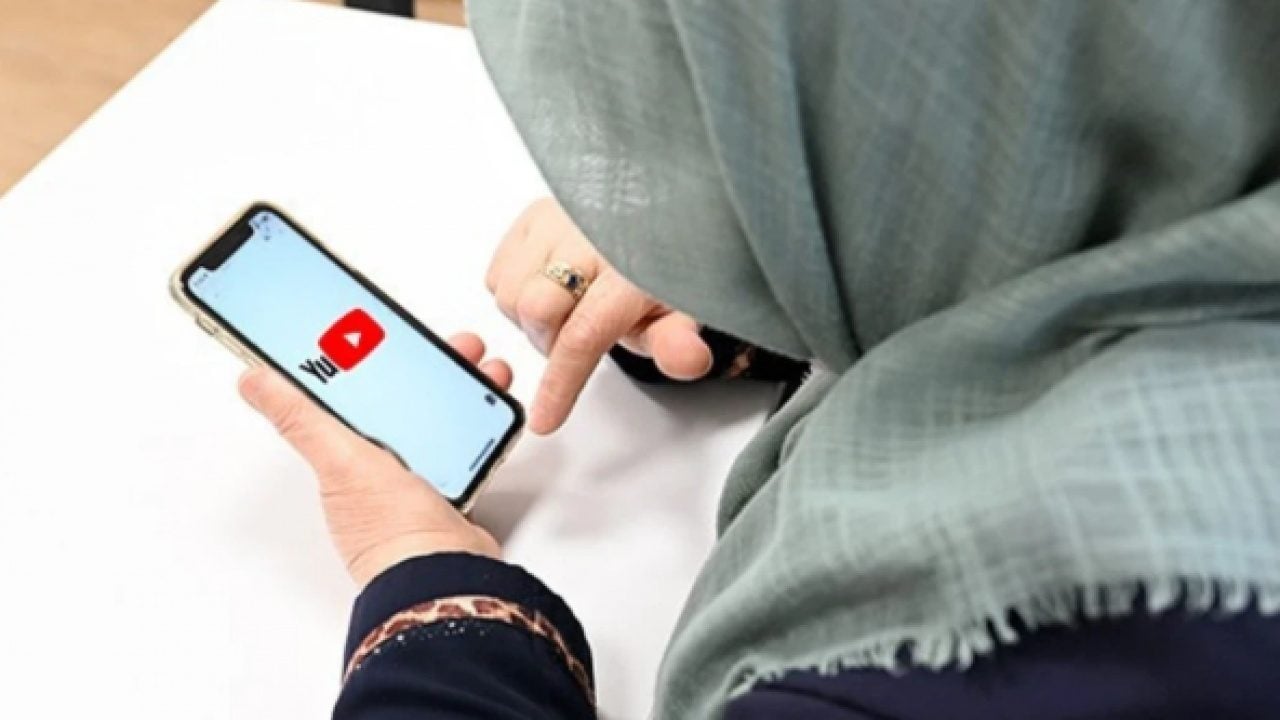 Foto - Yaşlılar gençleri tahtından ediyor: ‘Bırak şu telefonu artık’