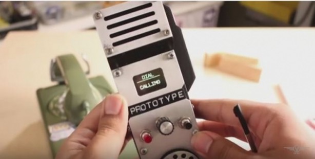 Foto - Yaşlılar için yapılan akıllara zarar telefon