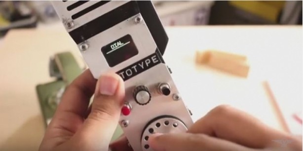 Foto - Yaşlılar için yapılan akıllara zarar telefon