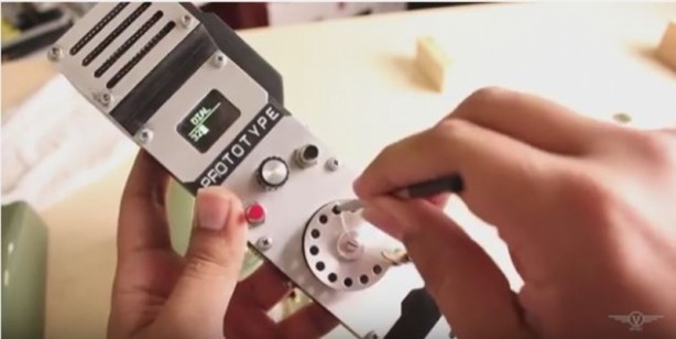 Foto - Yaşlılar için yapılan akıllara zarar telefon