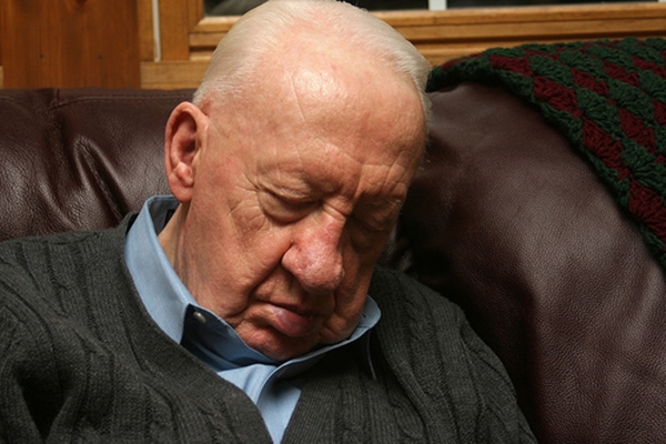 Foto - Yaşlılar neden daha az uyuyor?