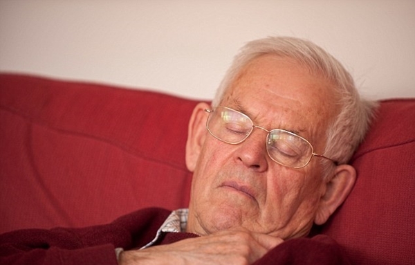 Foto - Yaşlılar neden daha az uyuyor?