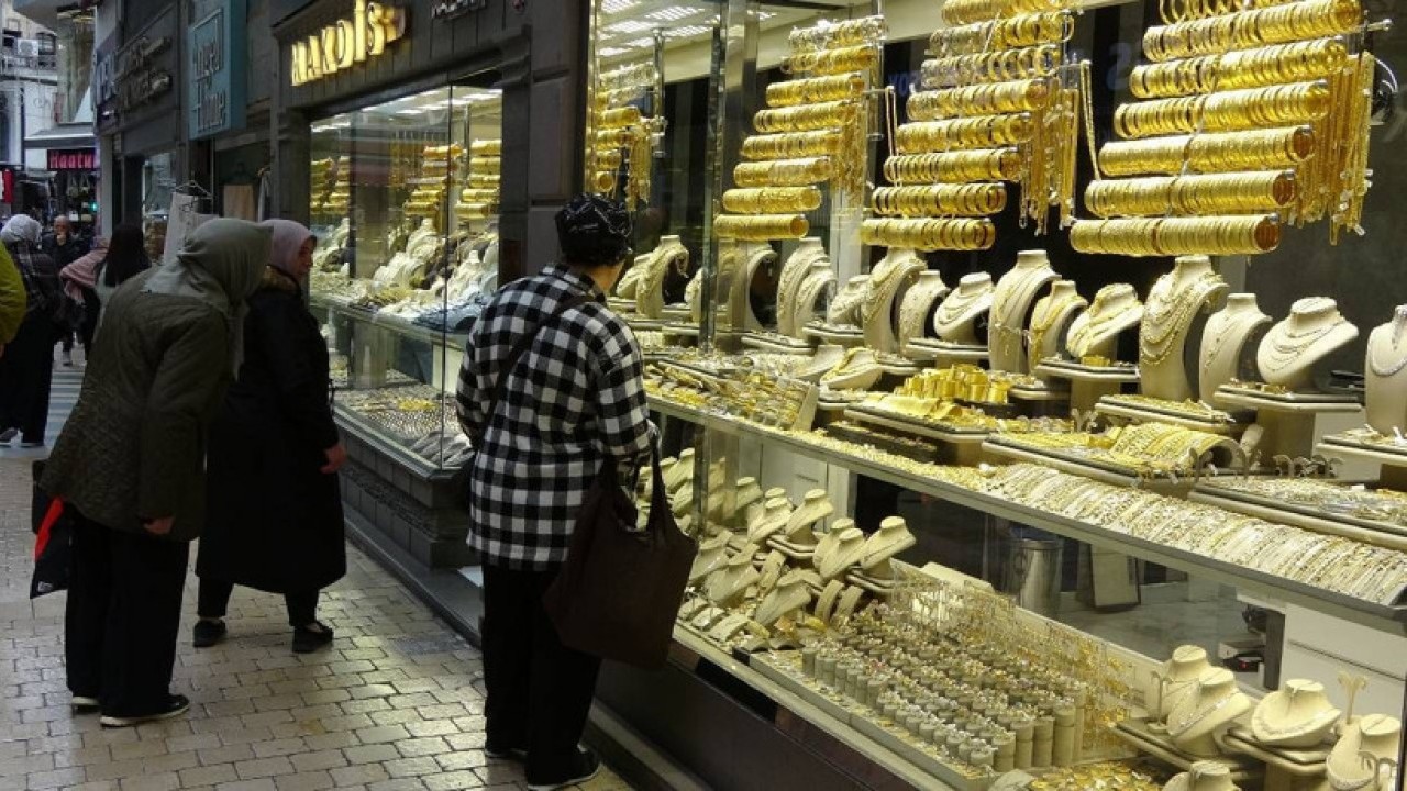 Yastık altı altınlara büyük tuzak! İslam Memiş uyardı: 