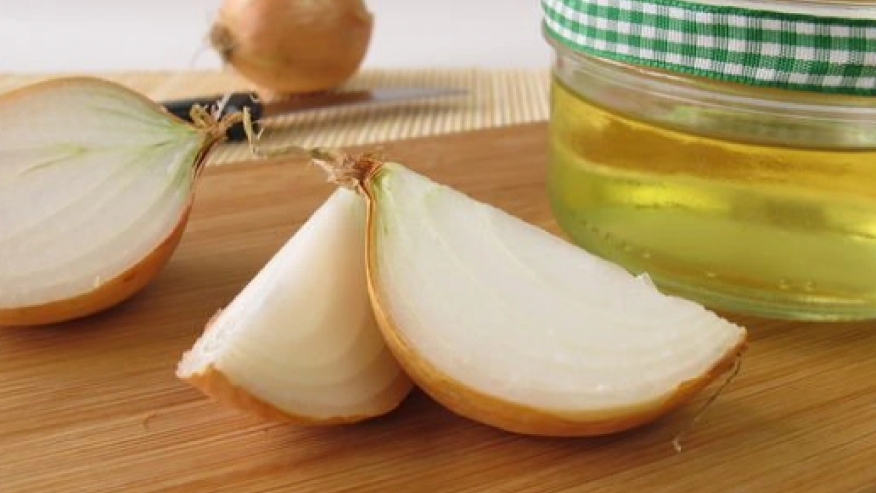 Foto - Yatak odasında soğanla uyumanın faydası ne? Mikroplar kaçacak yer arayacak…