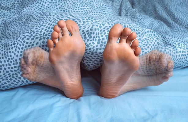 Foto - Yatmadan önce çarşafınızın altına bir kalıp sabun koyun! Meğer bu hastalığa çare oluyormuş