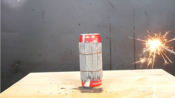 Foto - Yavaşlatılmış kamerayla çektiler! Maytap geçirip ateşe verdiler!