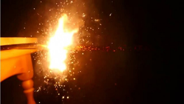 Foto - Yavaşlatılmış kamerayla çektiler! Maytap geçirip ateşe verdiler!